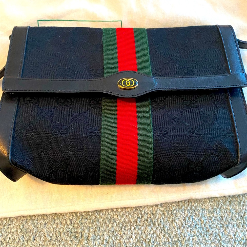 Vintage Gucci Black GG Excellent Strap Clutch Shoulder Bag.